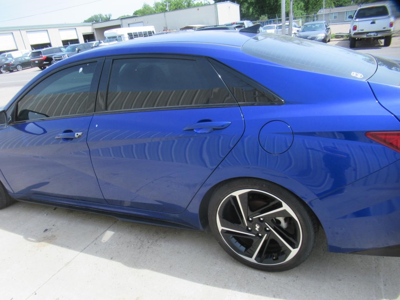 https://f005.backblazeb2.com/file/img-partshotlines-com/Inventory/OK54/Vehicle/38834_09.jpg