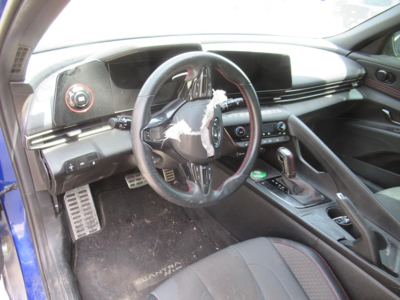 https://f005.backblazeb2.com/file/img-partshotlines-com/Inventory/OK54/Vehicle/38834_11.jpg