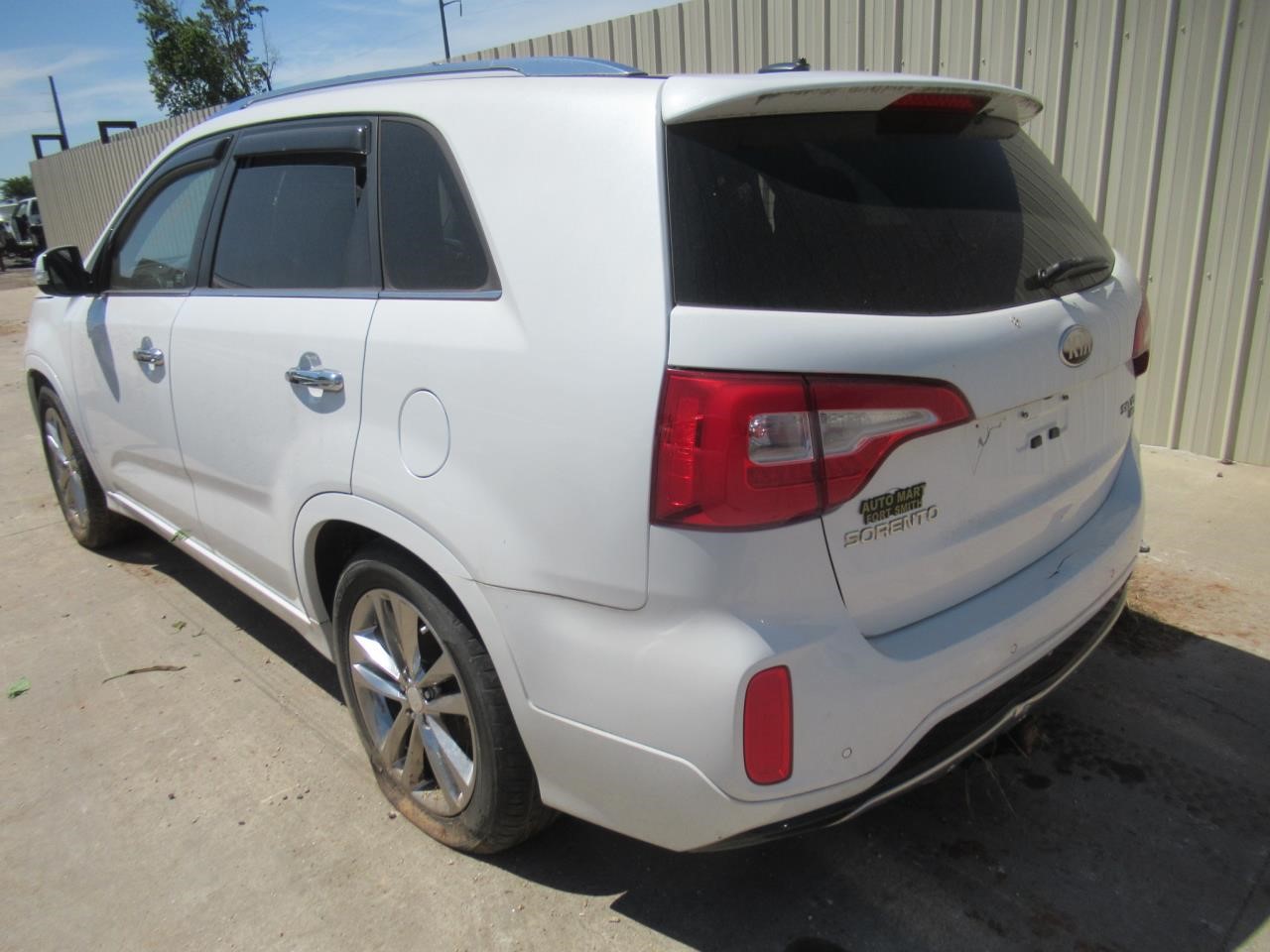 https://f005.backblazeb2.com/file/img-partshotlines-com/Inventory/OK54/Vehicle/38889_08.jpg