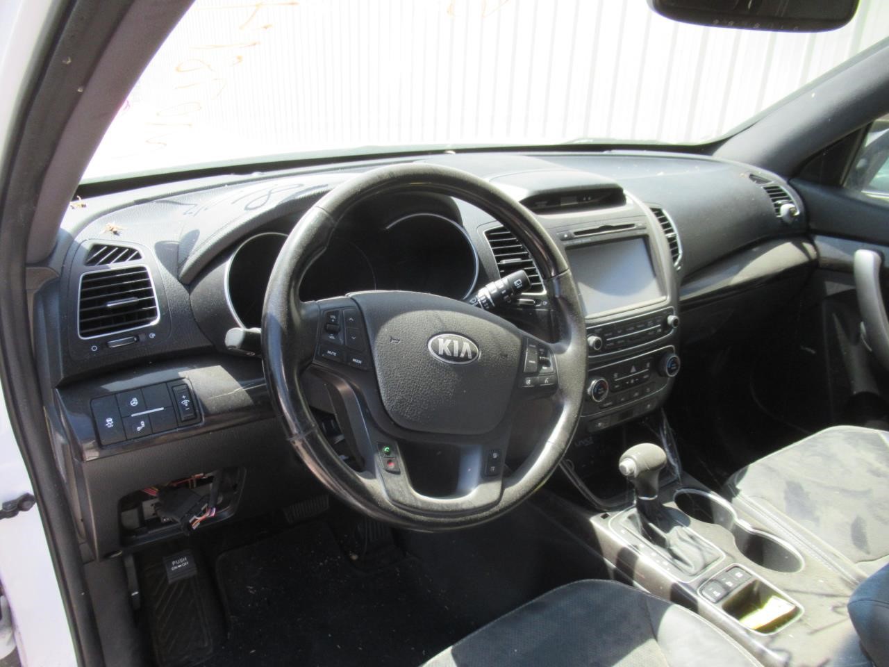 https://f005.backblazeb2.com/file/img-partshotlines-com/Inventory/OK54/Vehicle/38889_11.jpg