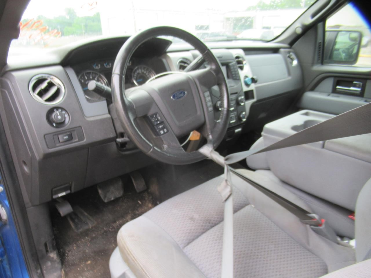 https://f005.backblazeb2.com/file/img-partshotlines-com/Inventory/OK54/Vehicle/38966_09.jpg