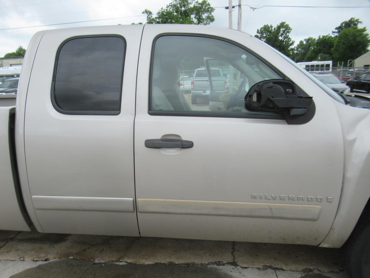 https://f005.backblazeb2.com/file/img-partshotlines-com/Inventory/OK54/Vehicle/38968_04.jpg