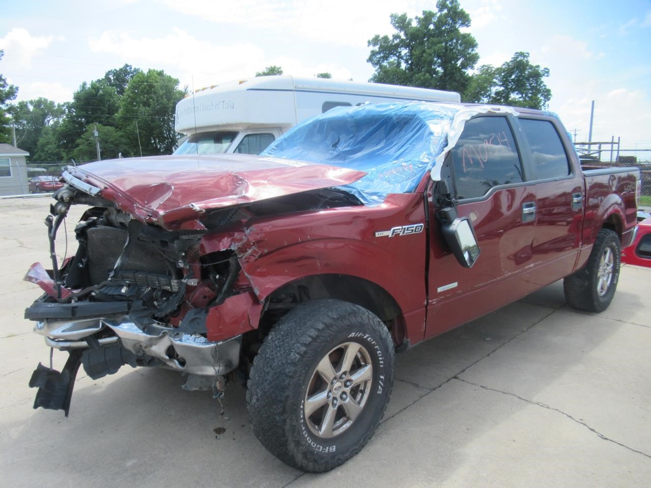 https://f005.backblazeb2.com/file/img-partshotlines-com/Inventory/OK54/Vehicle/39067_01.jpg