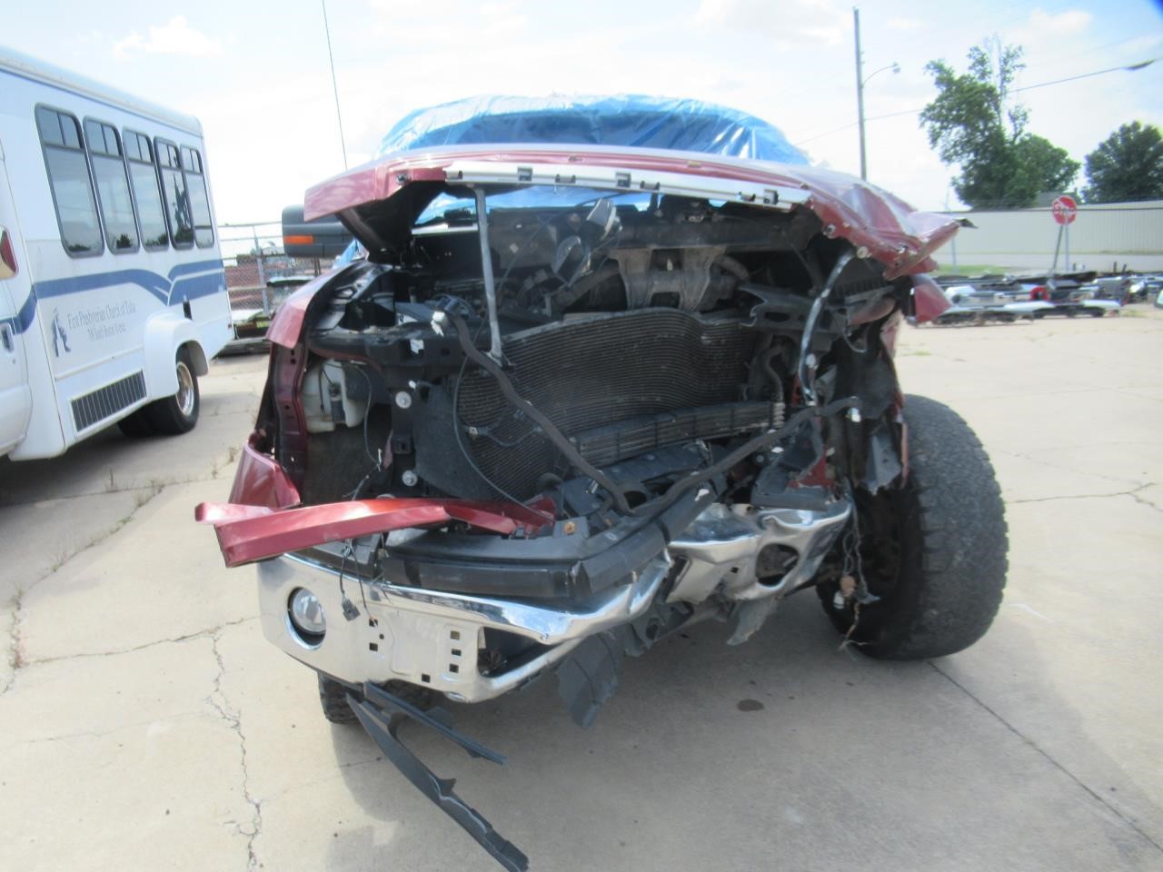 https://f005.backblazeb2.com/file/img-partshotlines-com/Inventory/OK54/Vehicle/39067_02.jpg