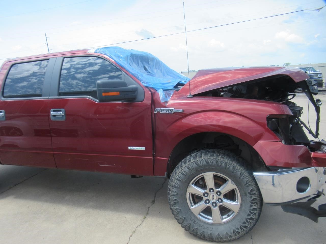 https://f005.backblazeb2.com/file/img-partshotlines-com/Inventory/OK54/Vehicle/39067_04.jpg