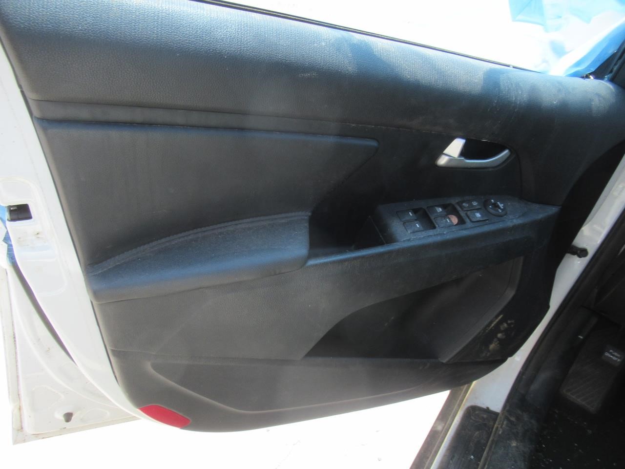 https://f005.backblazeb2.com/file/img-partshotlines-com/Inventory/OK54/Vehicle/39167_11.jpg