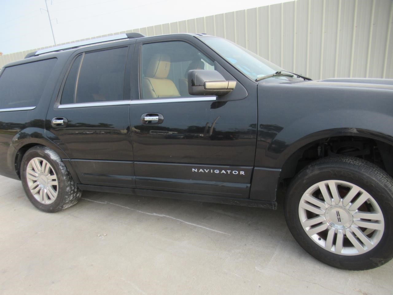 https://f005.backblazeb2.com/file/img-partshotlines-com/Inventory/OK54/Vehicle/39246_04.jpg