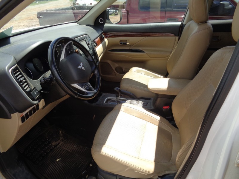 https://f005.backblazeb2.com/file/img-partshotlines-com/Inventory/OK77/Vehicle/7461_03.jpg