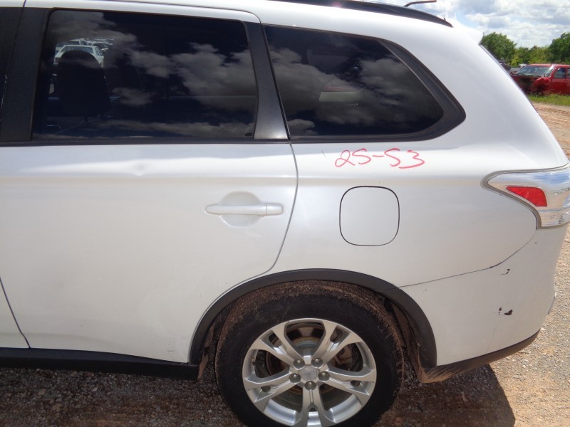 https://f005.backblazeb2.com/file/img-partshotlines-com/Inventory/OK77/Vehicle/7461_04.jpg