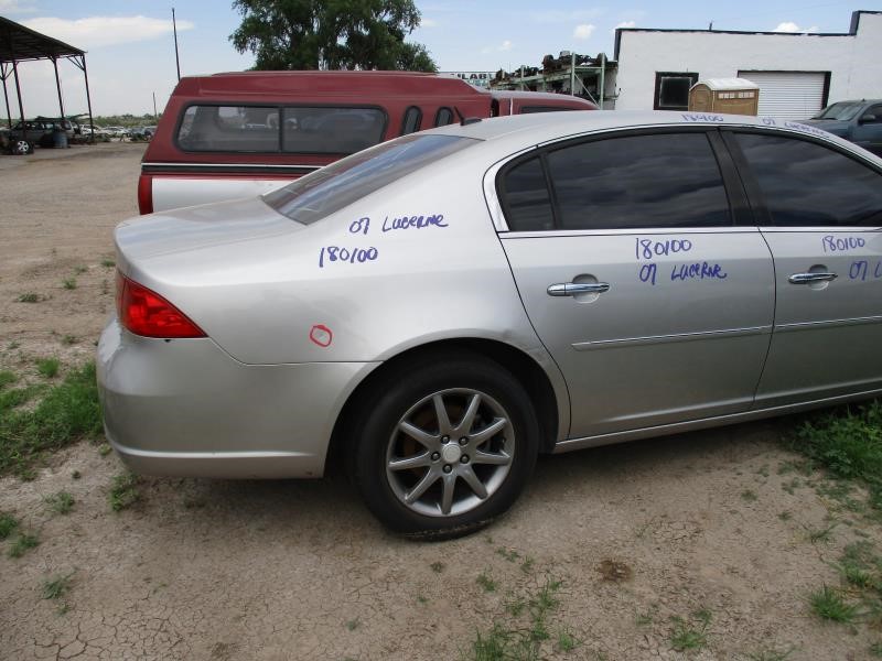 https://f005.backblazeb2.com/file/img-partshotlines-com/Inventory/SW30/Vehicle/4864_05.jpg