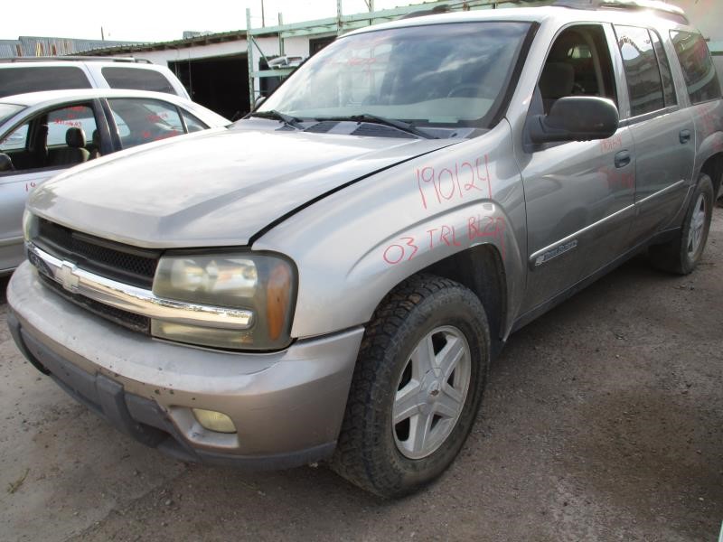 https://f005.backblazeb2.com/file/img-partshotlines-com/Inventory/SW30/Vehicle/5756_02.jpg