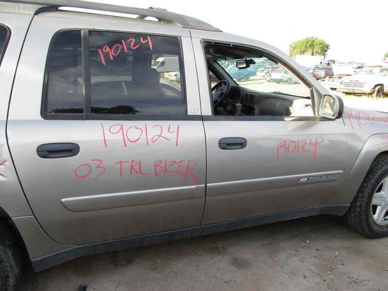 https://f005.backblazeb2.com/file/img-partshotlines-com/Inventory/SW30/Vehicle/5756_07.jpg