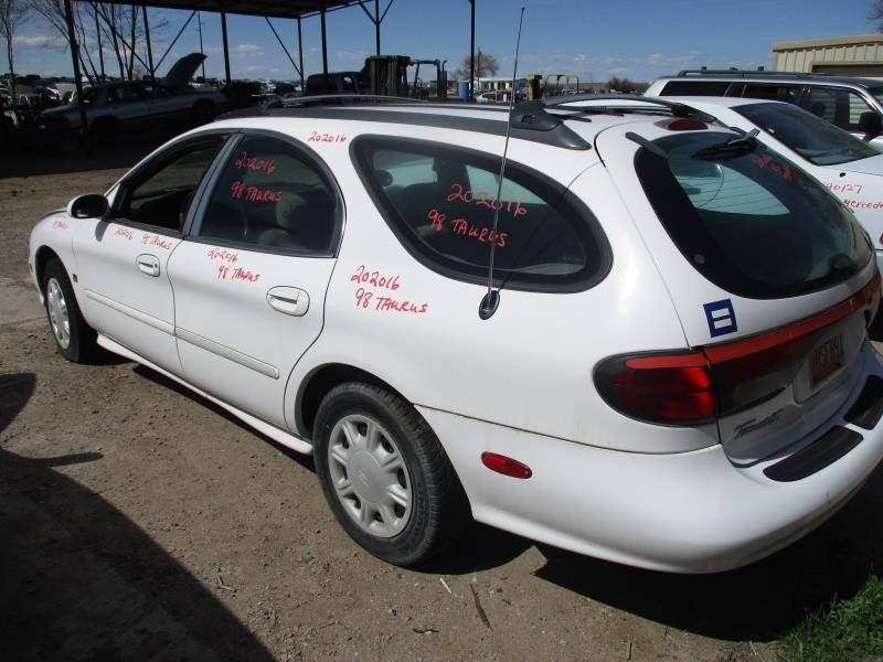https://f005.backblazeb2.com/file/img-partshotlines-com/Inventory/SW30/Vehicle/6128_03.jpg