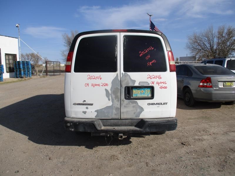 https://f005.backblazeb2.com/file/img-partshotlines-com/Inventory/SW30/Vehicle/6743_04.jpg