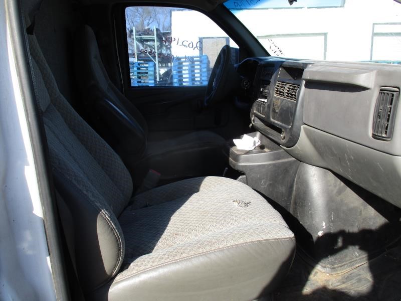 https://f005.backblazeb2.com/file/img-partshotlines-com/Inventory/SW30/Vehicle/6743_08.jpg