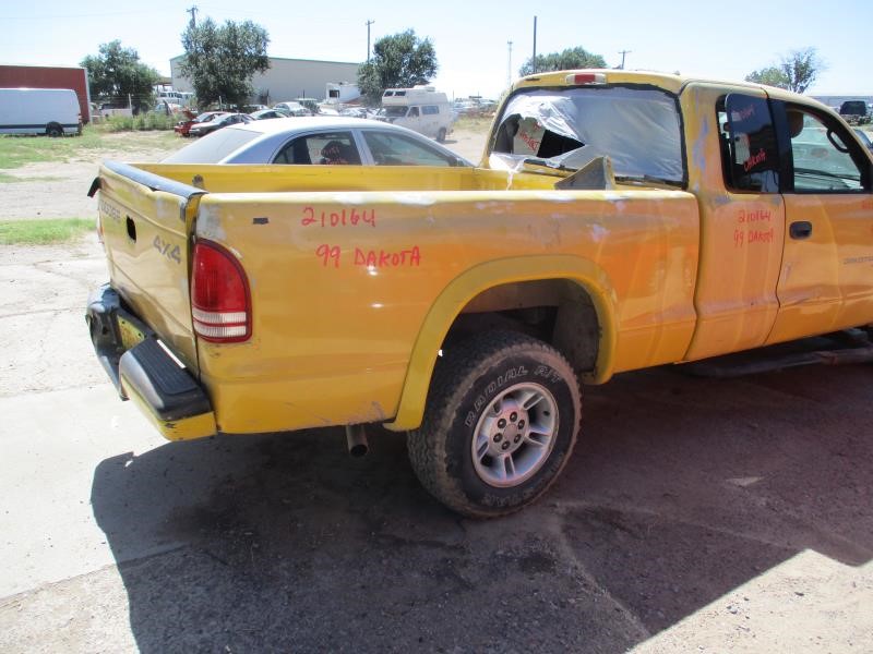 https://f005.backblazeb2.com/file/img-partshotlines-com/Inventory/SW30/Vehicle/7500_05.jpg