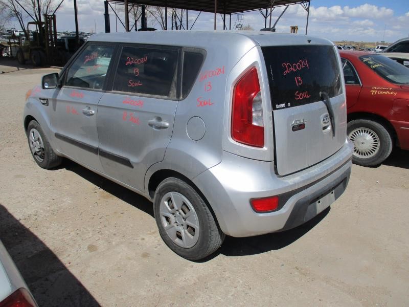https://f005.backblazeb2.com/file/img-partshotlines-com/Inventory/SW30/Vehicle/7834_03.jpg