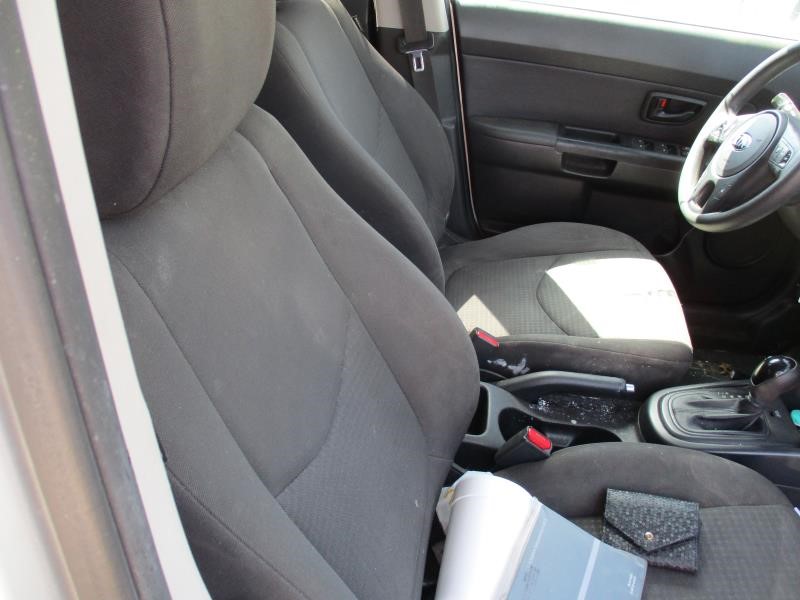 https://f005.backblazeb2.com/file/img-partshotlines-com/Inventory/SW30/Vehicle/7834_07.jpg
