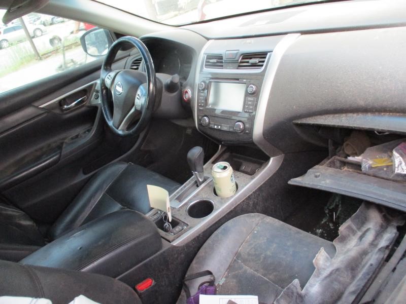 https://f005.backblazeb2.com/file/img-partshotlines-com/Inventory/SW30/Vehicle/8801_07.jpg