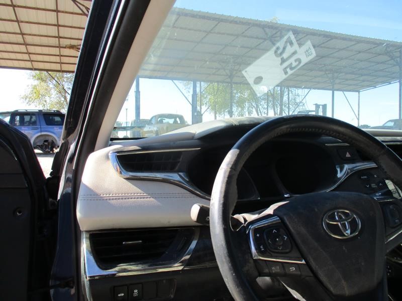 https://f005.backblazeb2.com/file/img-partshotlines-com/Inventory/SW30/Vehicle/9153_08.jpg