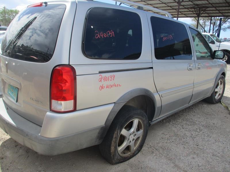 https://f005.backblazeb2.com/file/img-partshotlines-com/Inventory/SW30/Vehicle/9849_05.jpg