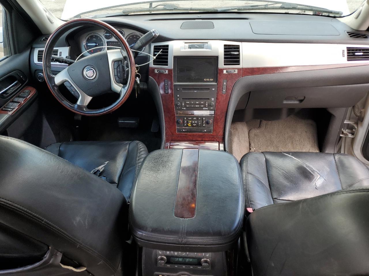 c/e/b/c/b/29005950-8bfd-4ca5-b939-53da7c7355e9.jpeg