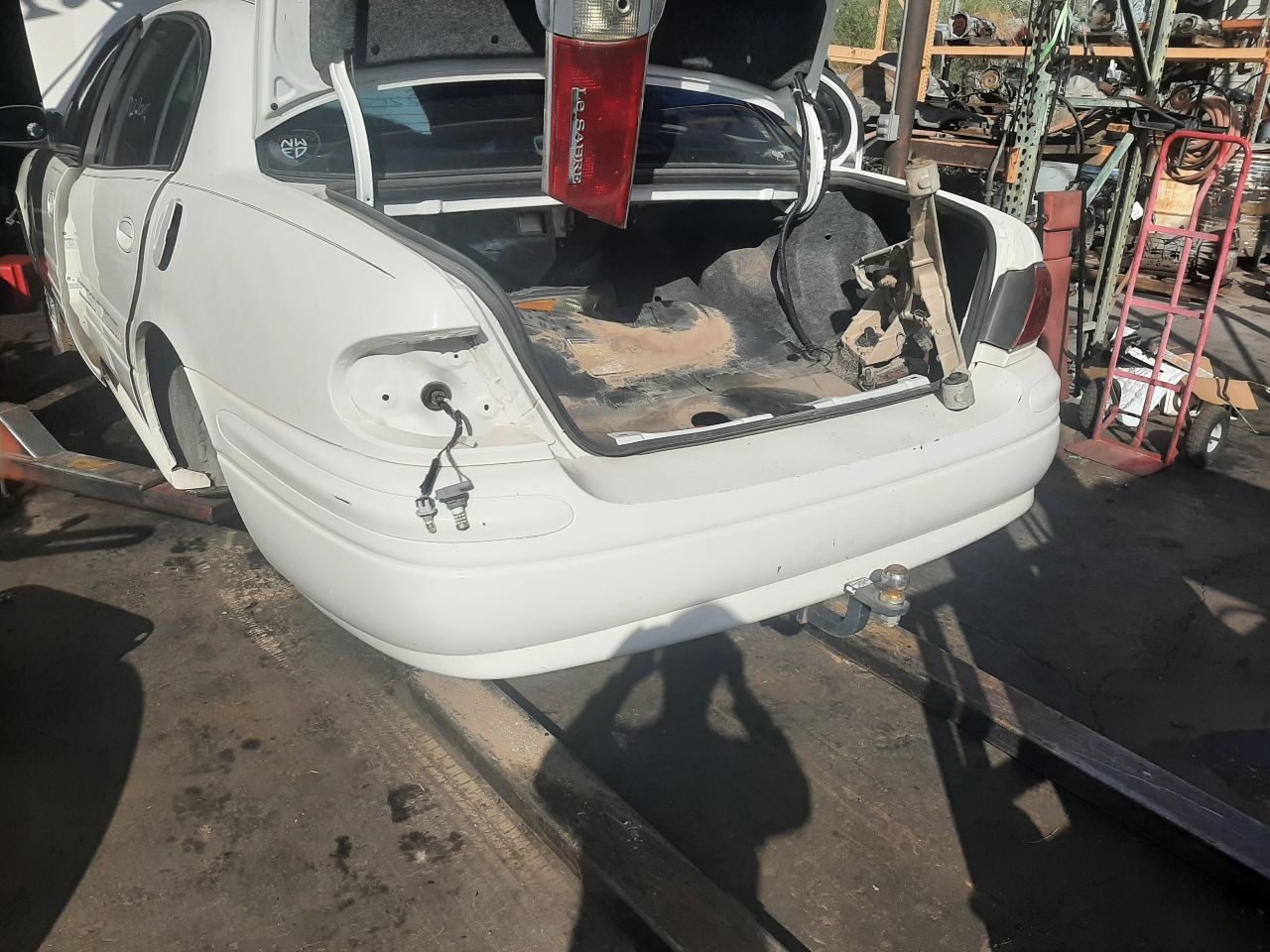 https://f005.backblazeb2.com/file/img-partshotlines-com/Inventory/SW48/Vehicle/2786_10.jpg