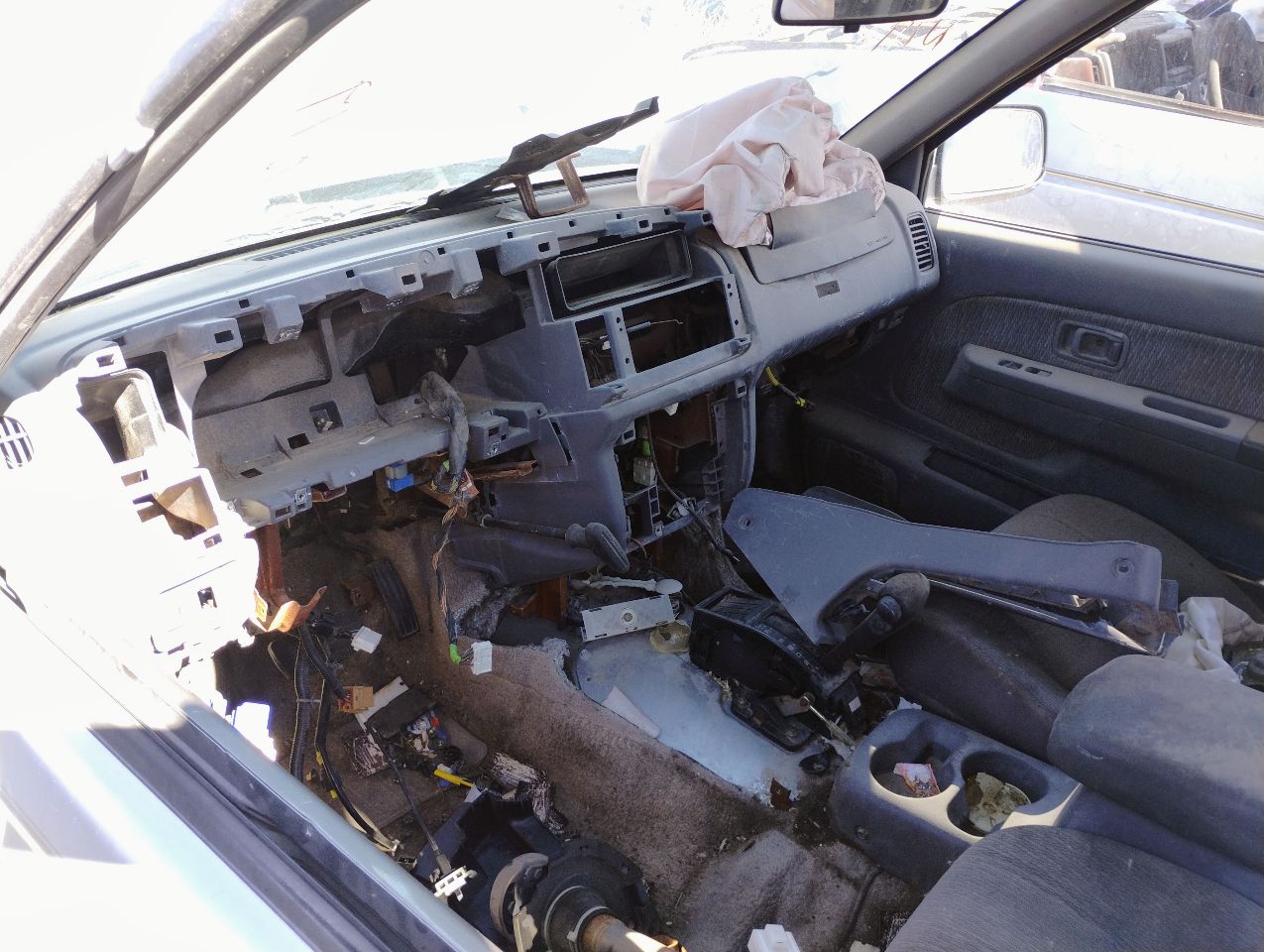 https://f005.backblazeb2.com/file/img-partshotlines-com/Inventory/SW48/Vehicle/4285_09.jpg