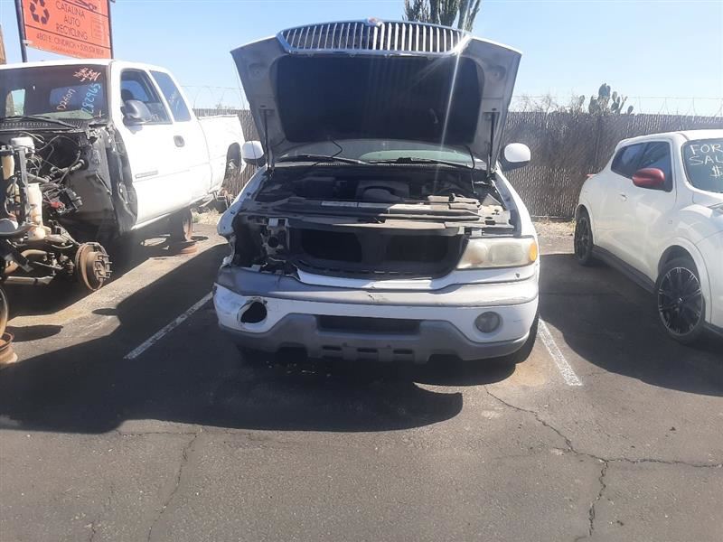 https://f005.backblazeb2.com/file/img-partshotlines-com/Inventory/SW48/Vehicle/5325_01.jpg