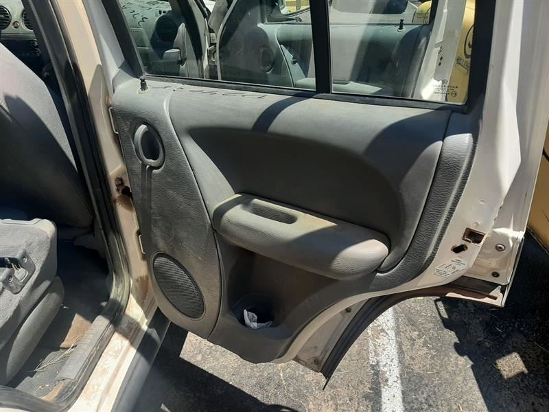 https://f005.backblazeb2.com/file/img-partshotlines-com/Inventory/SW48/Vehicle/5379_11.jpg