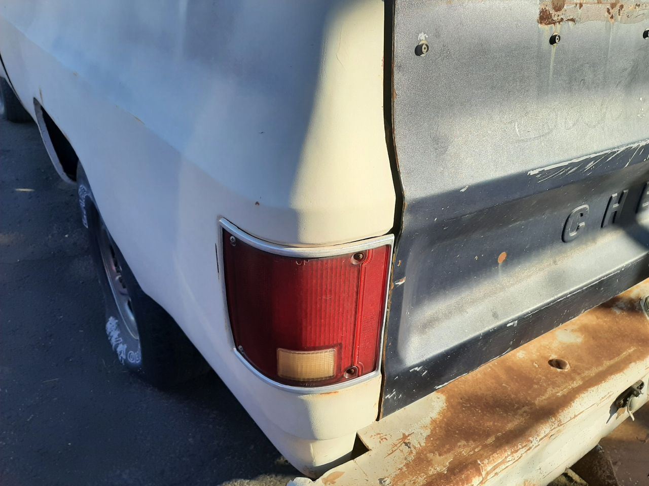 https://f005.backblazeb2.com/file/img-partshotlines-com/Inventory/SW48/Vehicle/5503_09.jpg