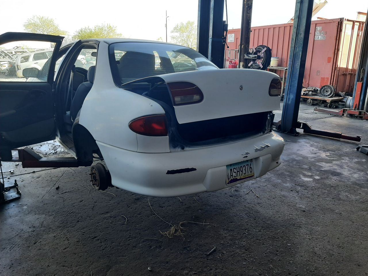 https://f005.backblazeb2.com/file/img-partshotlines-com/Inventory/SW48/Vehicle/5504_09.jpg