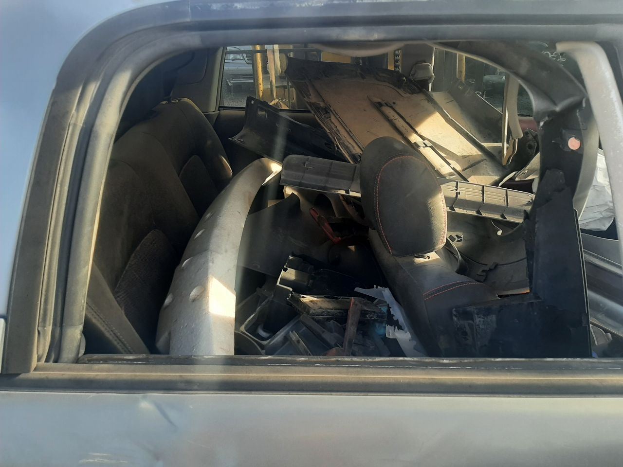 https://f005.backblazeb2.com/file/img-partshotlines-com/Inventory/SW48/Vehicle/5590_11.jpg