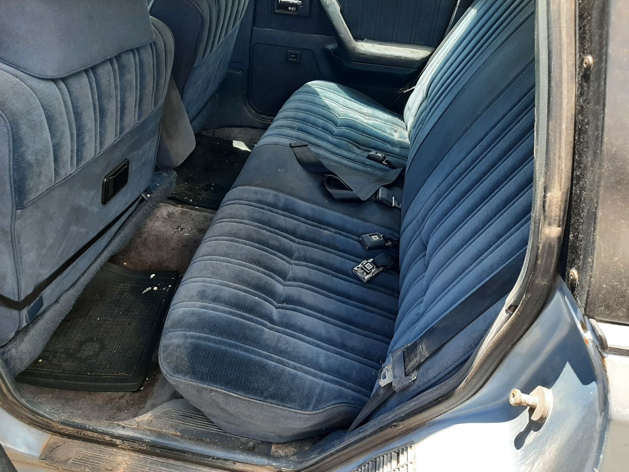 https://f005.backblazeb2.com/file/img-partshotlines-com/Inventory/SW48/Vehicle/5676_13.jpg