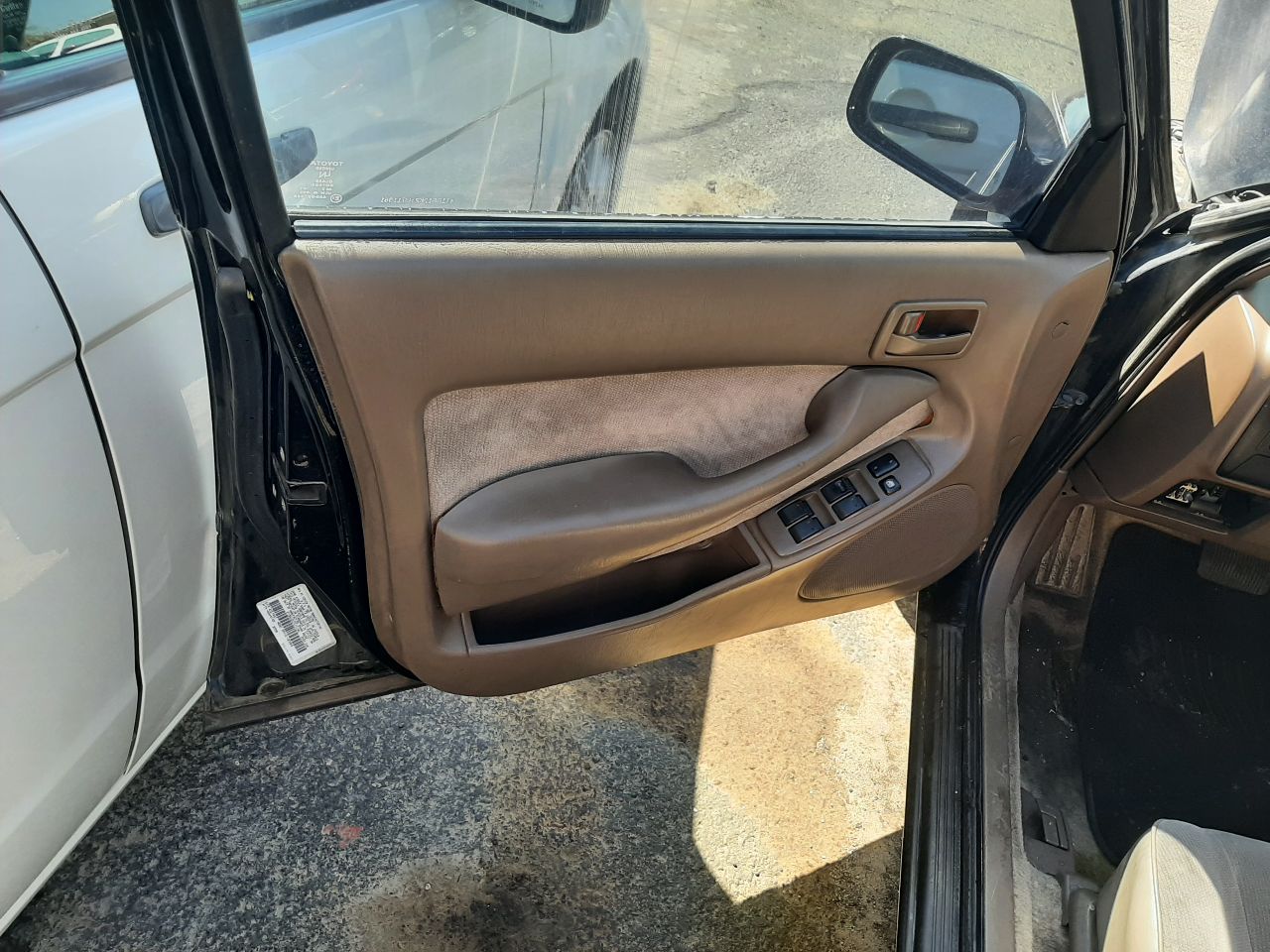 https://f005.backblazeb2.com/file/img-partshotlines-com/Inventory/SW48/Vehicle/5697_13.jpg
