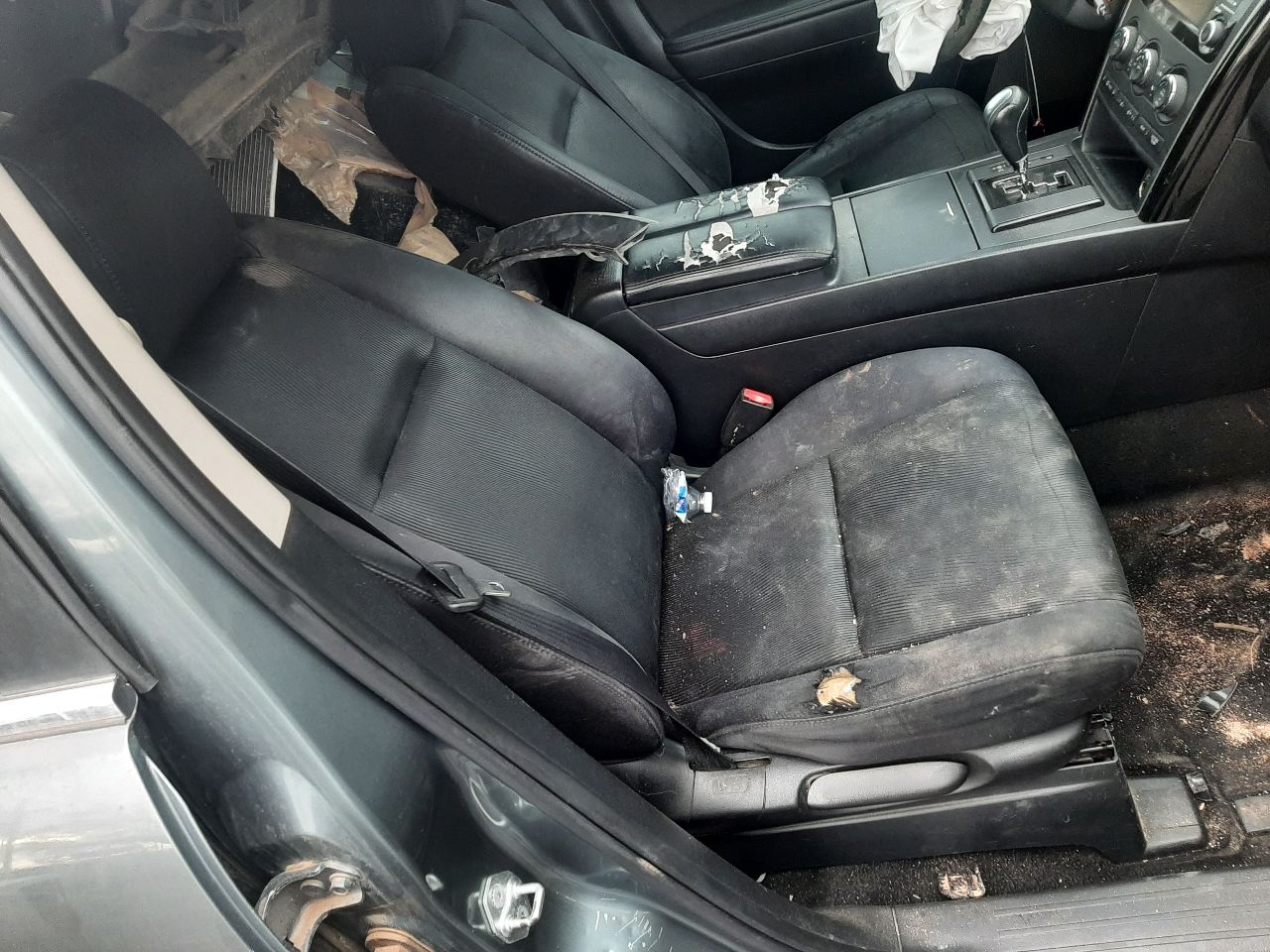 https://f005.backblazeb2.com/file/img-partshotlines-com/Inventory/SW48/Vehicle/5750_12.jpg