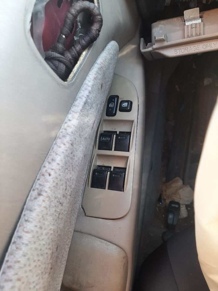 https://f005.backblazeb2.com/file/img-partshotlines-com/Inventory/SW48/Vehicle/5754_12.jpg