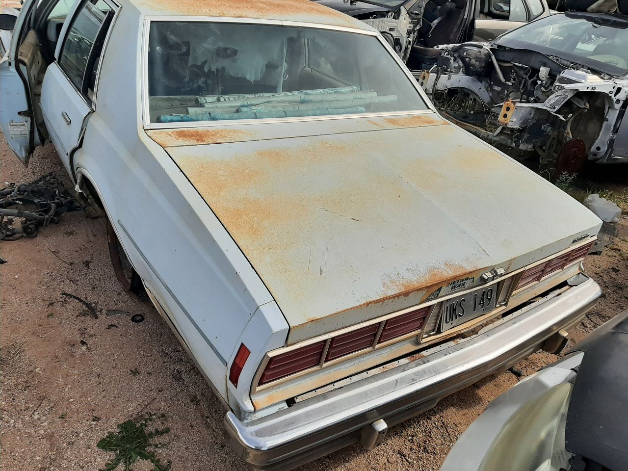 https://f005.backblazeb2.com/file/img-partshotlines-com/Inventory/SW48/Vehicle/5781_09.jpg