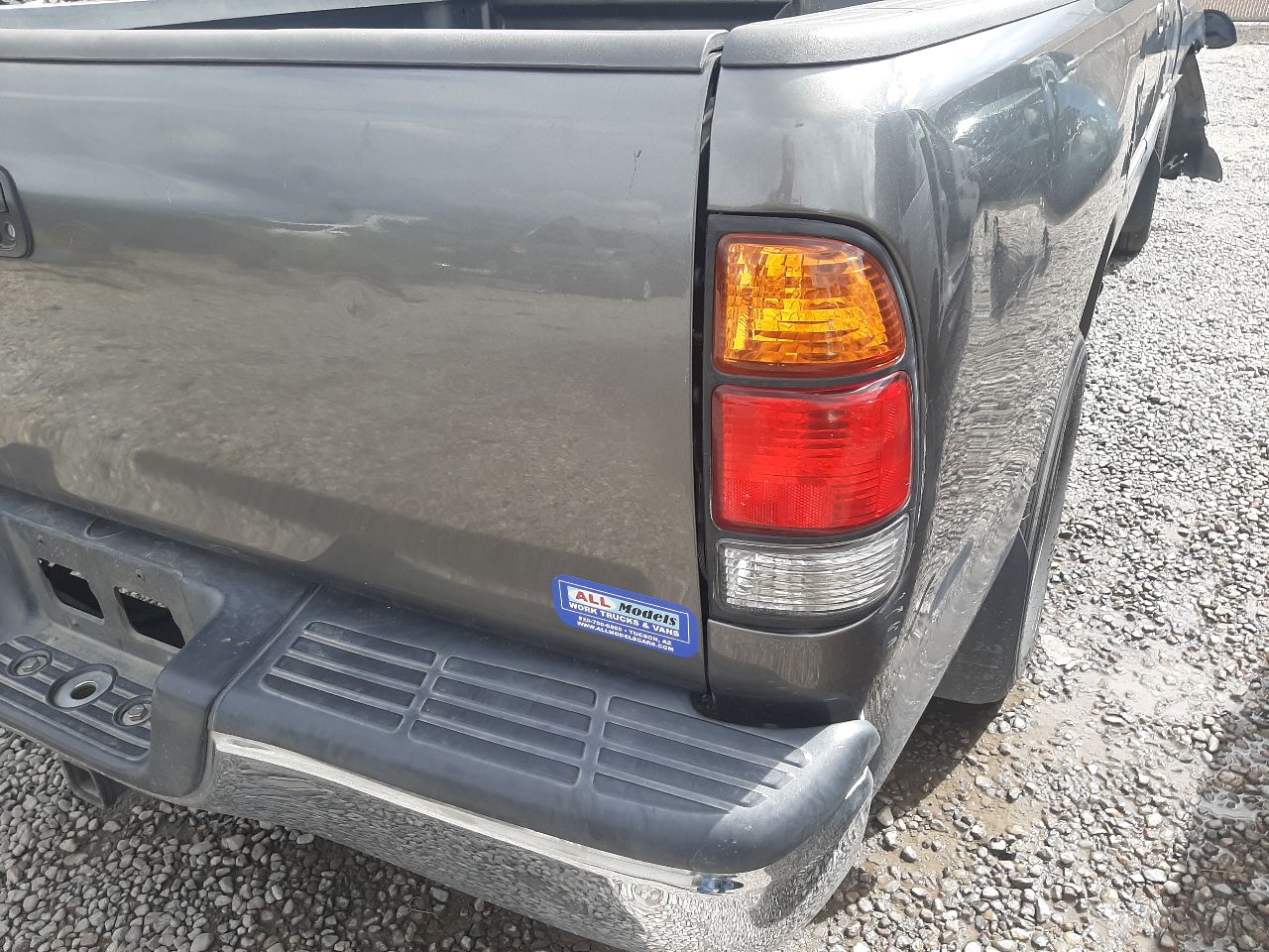 https://f005.backblazeb2.com/file/img-partshotlines-com/Inventory/SW48/Vehicle/5810_08.jpg