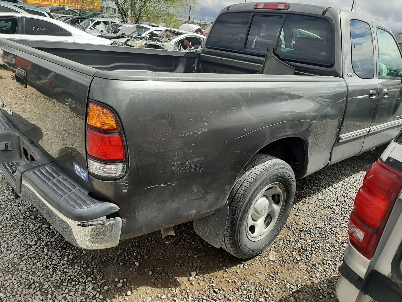 https://f005.backblazeb2.com/file/img-partshotlines-com/Inventory/SW48/Vehicle/5810_09.jpg