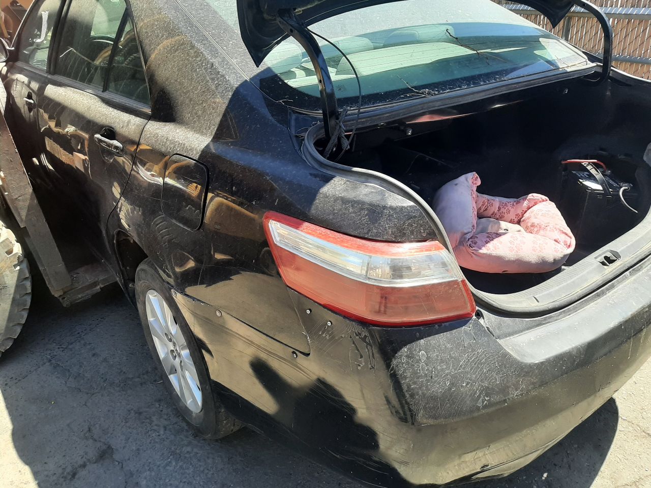 https://f005.backblazeb2.com/file/img-partshotlines-com/Inventory/SW48/Vehicle/5834_06.jpg