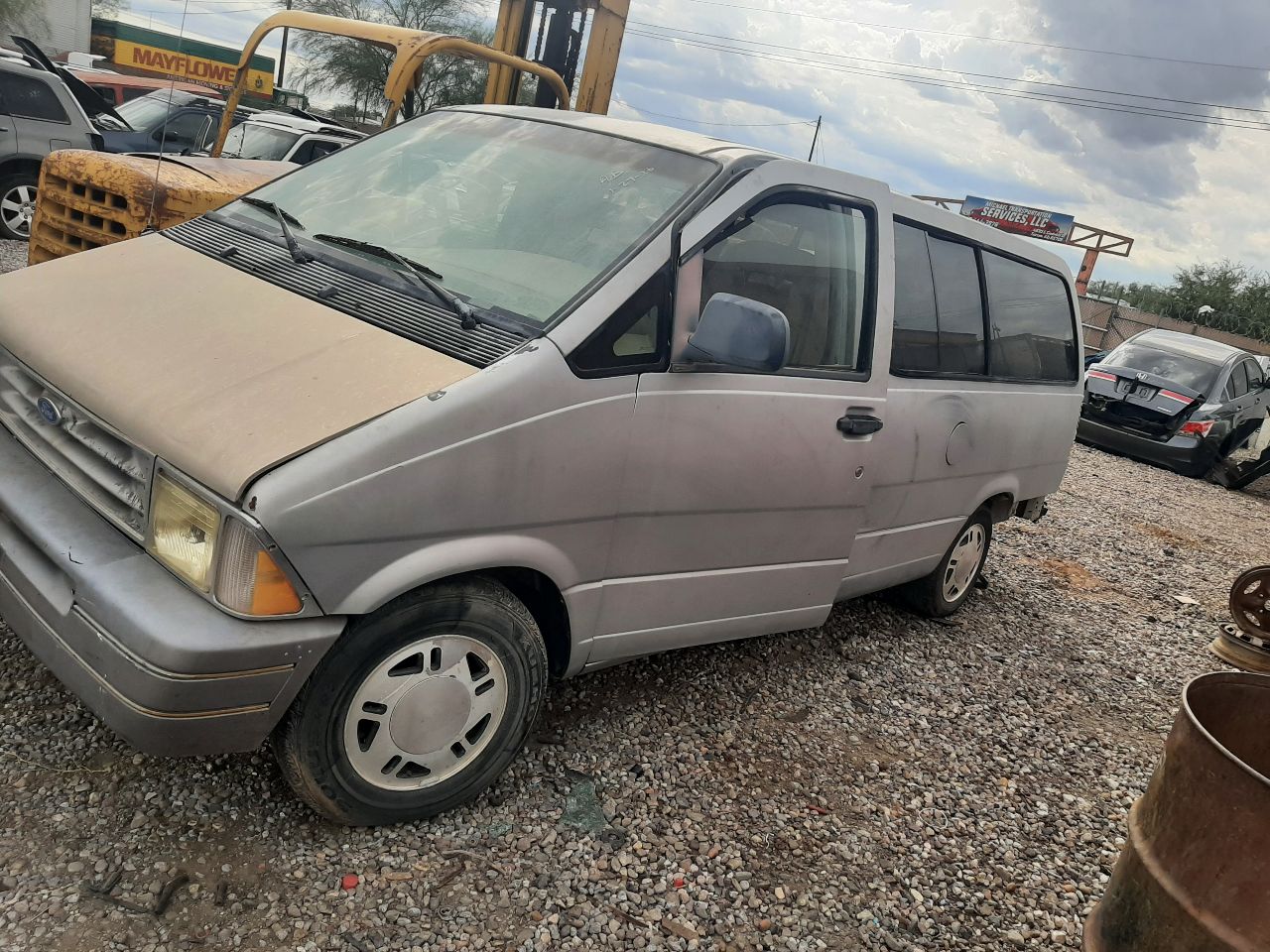 https://f005.backblazeb2.com/file/img-partshotlines-com/Inventory/SW48/Vehicle/5953_04.jpg