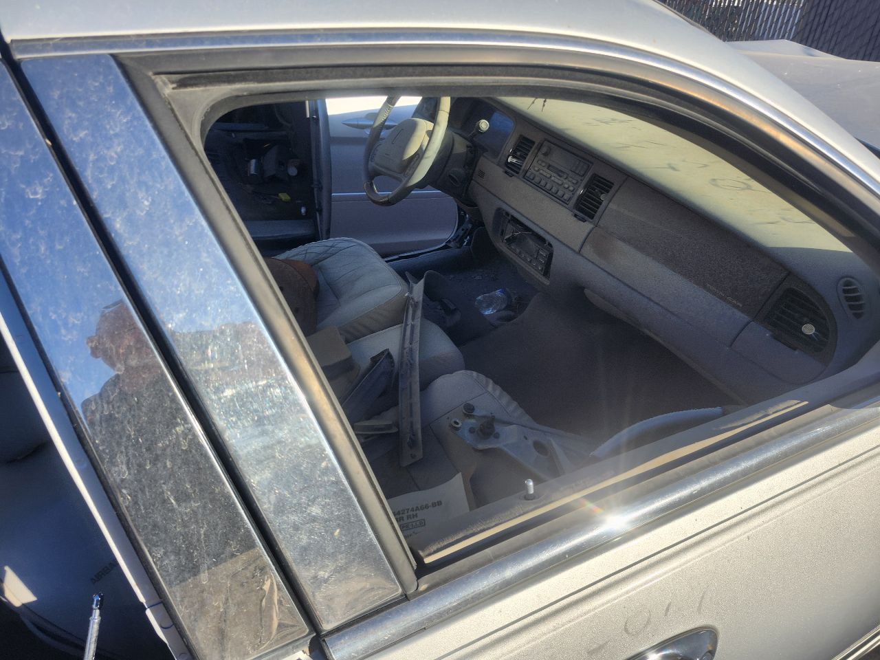 https://f005.backblazeb2.com/file/img-partshotlines-com/Inventory/SW48/Vehicle/815_04.jpg