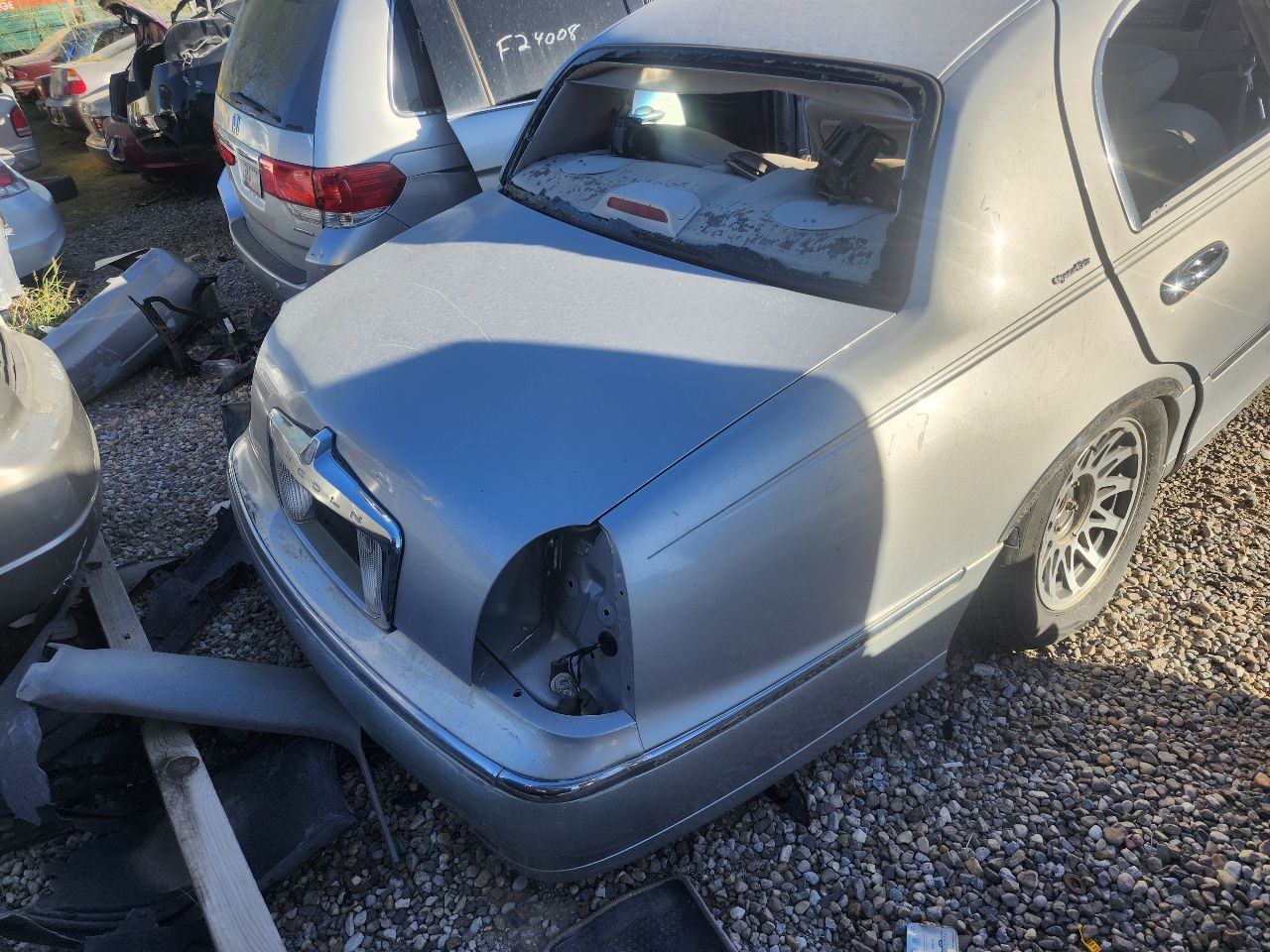 https://f005.backblazeb2.com/file/img-partshotlines-com/Inventory/SW48/Vehicle/815_06.jpg