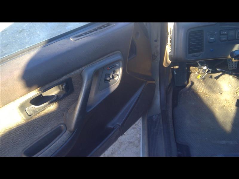 https://f005.backblazeb2.com/file/img-partshotlines-com/Inventory/SW52/Vehicle/13102_07.jpg