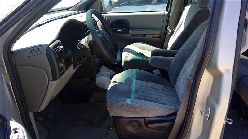 https://f005.backblazeb2.com/file/img-partshotlines-com/Inventory/SW52/Vehicle/14021_09.jpg