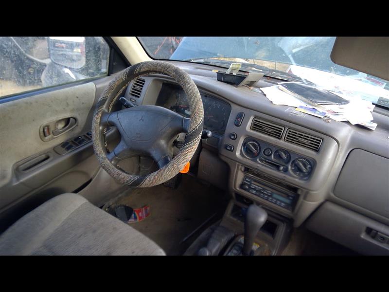 https://f005.backblazeb2.com/file/img-partshotlines-com/Inventory/SW52/Vehicle/14440_02.jpg