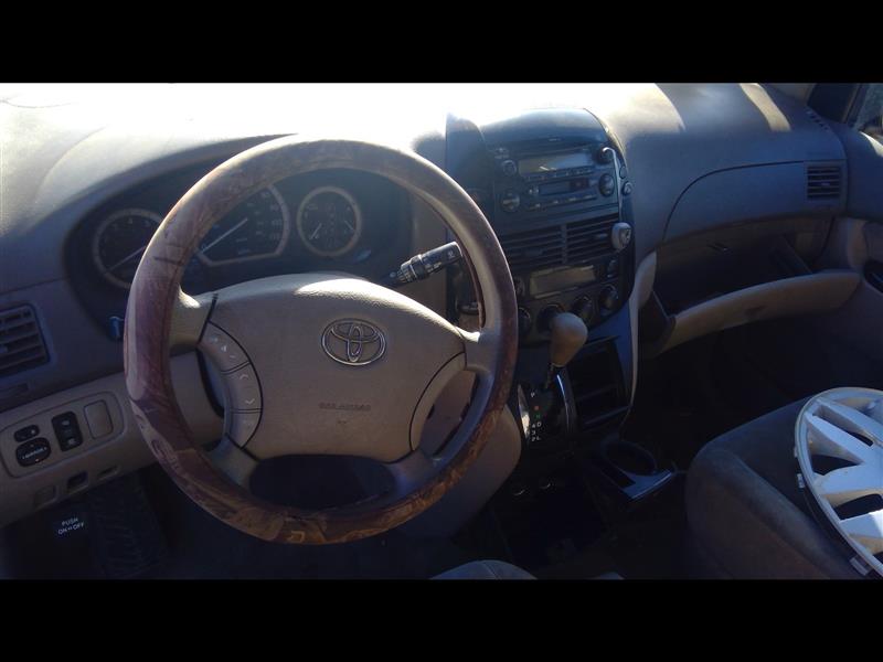 https://f005.backblazeb2.com/file/img-partshotlines-com/Inventory/SW52/Vehicle/15145_05.jpg