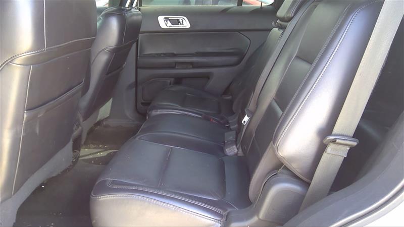 https://f005.backblazeb2.com/file/img-partshotlines-com/Inventory/SW52/Vehicle/15964_07.jpg