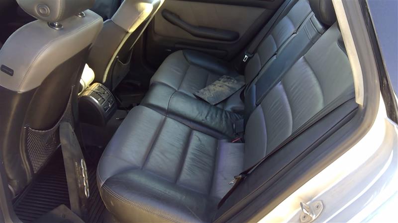 https://f005.backblazeb2.com/file/img-partshotlines-com/Inventory/SW52/Vehicle/17152_07.jpg